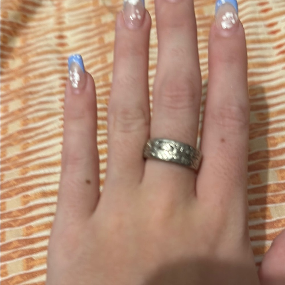 Elegant Silver Band Ring